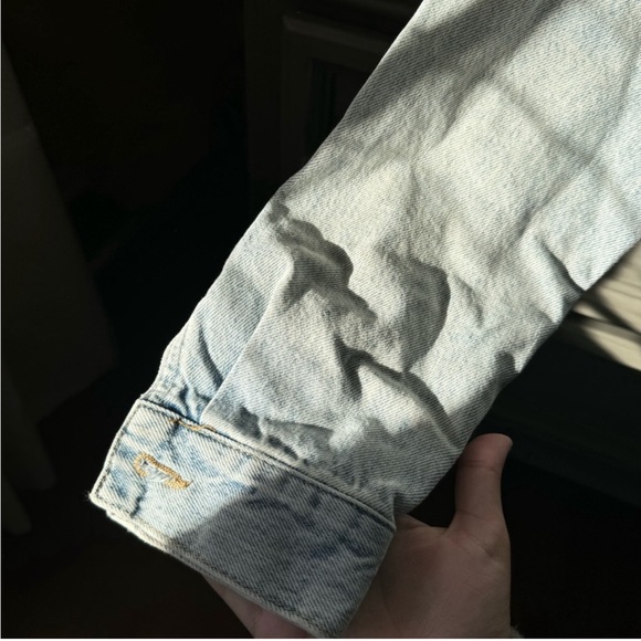 BDG Cropped Denim Jacket - Picture 3 of 4